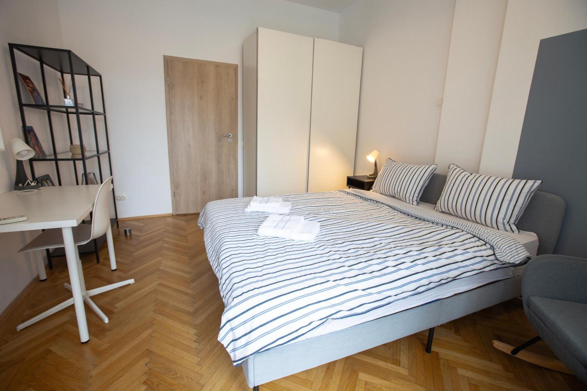 Ultracentral Hong Kong 3 Bdrm Apartment Bucharest Exterior photo